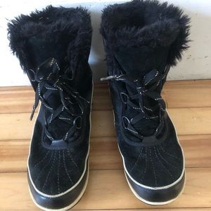 Sorel Tivoli II Black Winter Waterproof Boots Size 8 but fits more like a  7.5